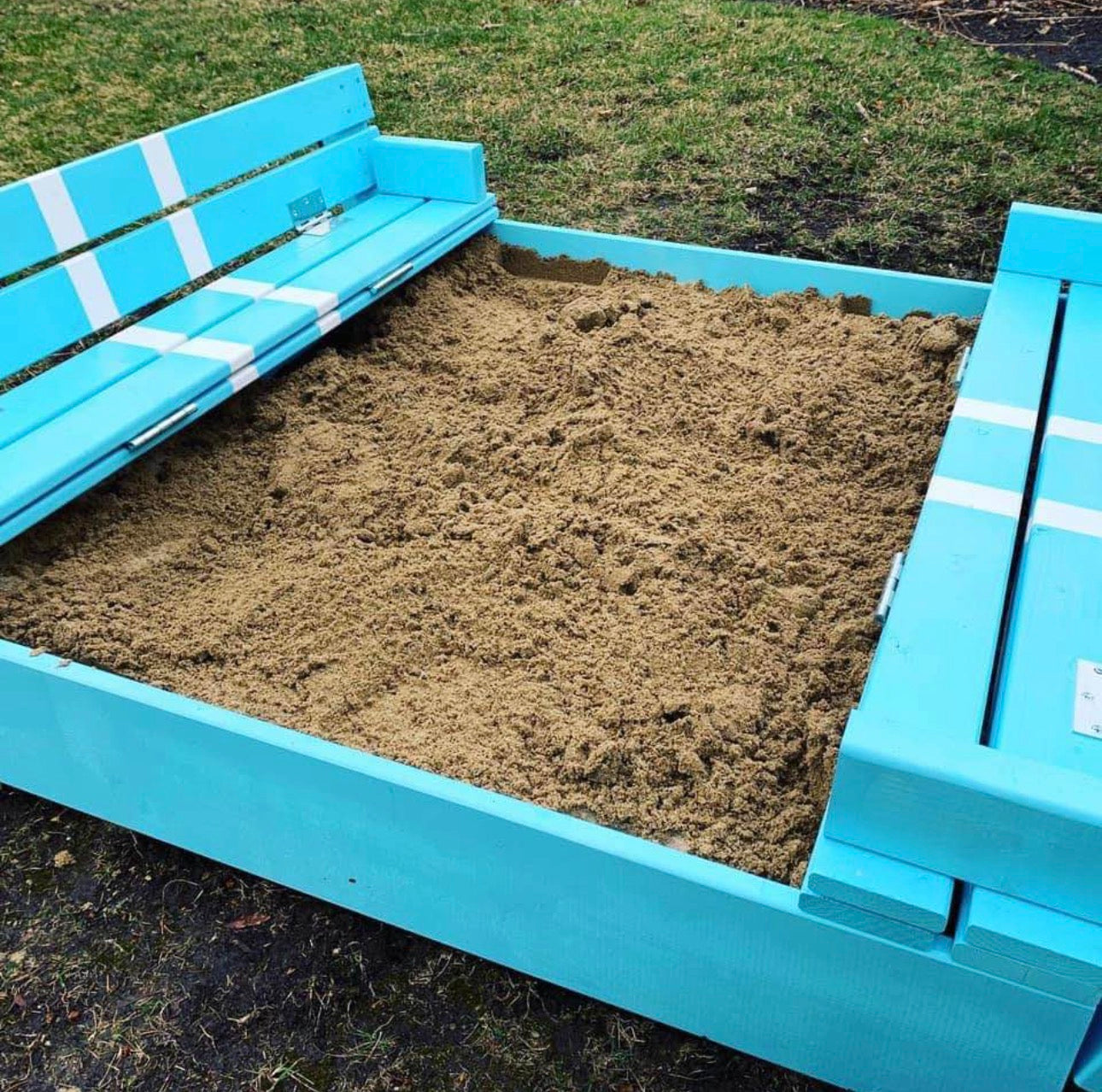 4x4 Convertible Sandbox with Bench Seating