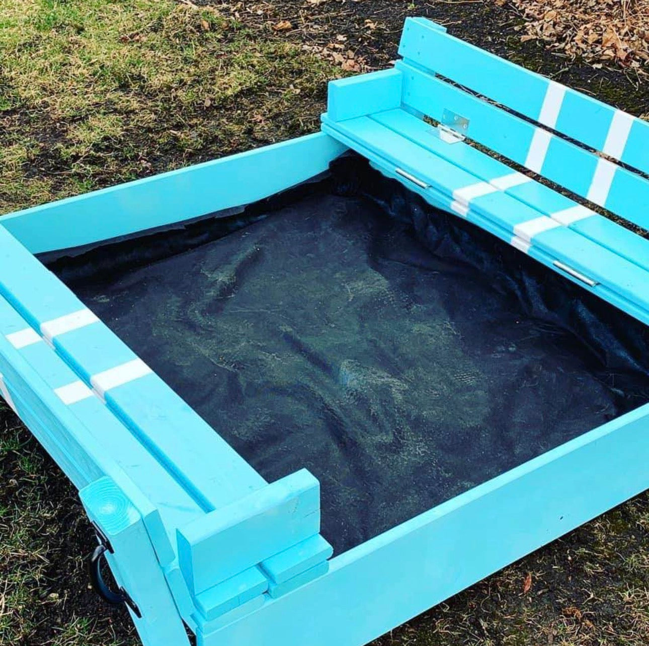 4x4 Convertible Sandbox with Bench Seating
